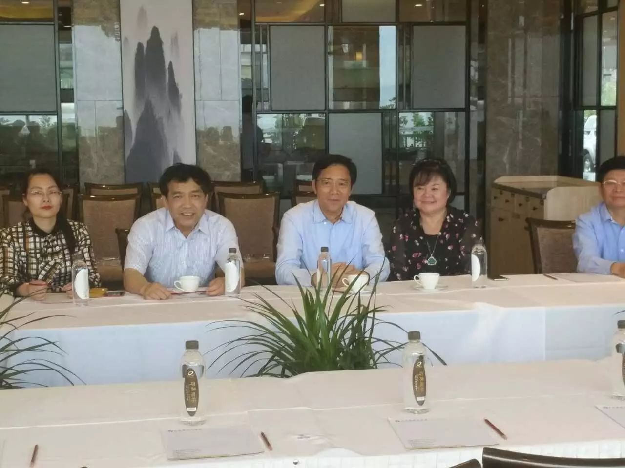 鉴黑担保网(jhdbw)·最具权威唯一维权担保平台